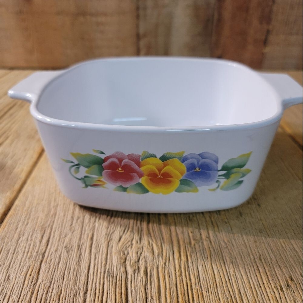 CorningWare Vintage Summer Blush 1.5 Litre Square Dish.